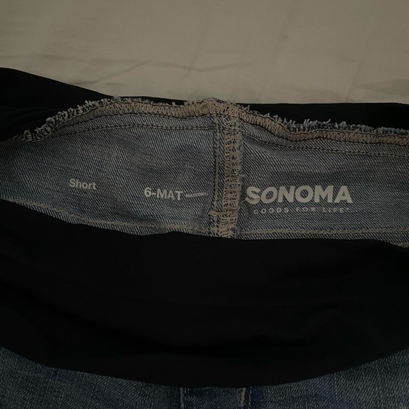 Maternity jean shorts - Picture 2 of 2